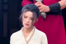 The Legitimate Daughter Returns to Command the Entire Household